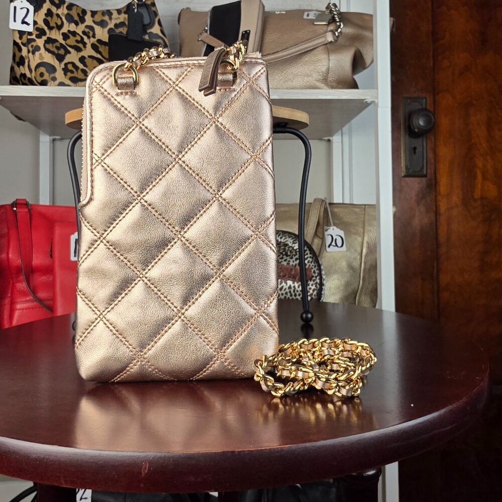 Tory Burch Rose Gold Quilted Savannah Phone Crossbody - Picture 4 of 5